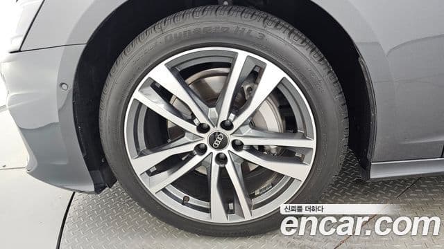 Audi A6 2023 — Photo 7/31