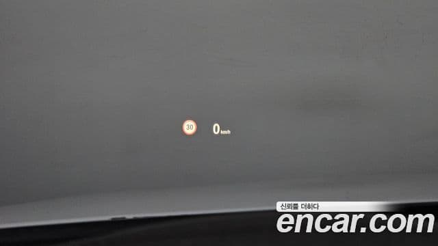 BMW 3 Series 2018 — ფოტო 17/20
