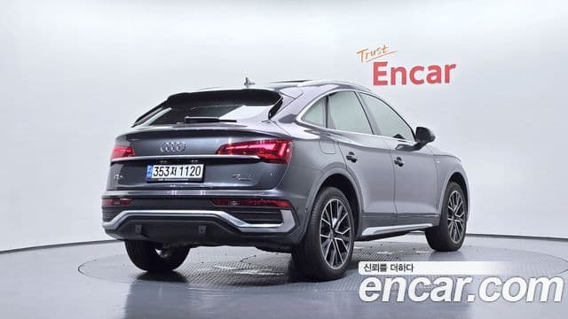Audi Q5 2022 — Şəkil 2/20