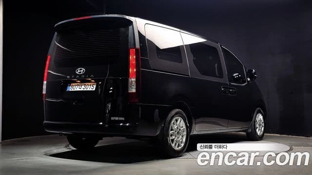 Hyundai Staria 2024 — ფოტო 2/20