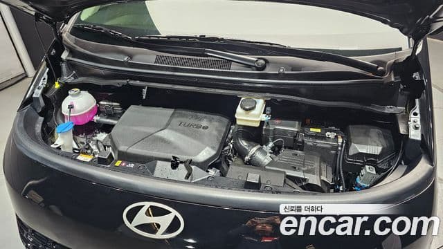 Hyundai Staria 2024 — ფოტო 6/20