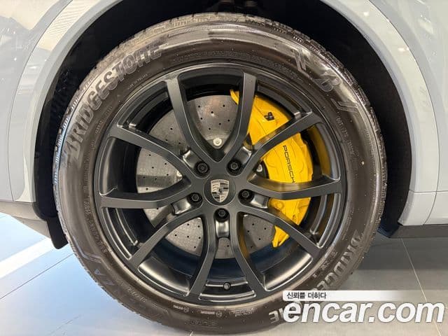 Porsche Cayenne 2025 — фото 4 из 20
