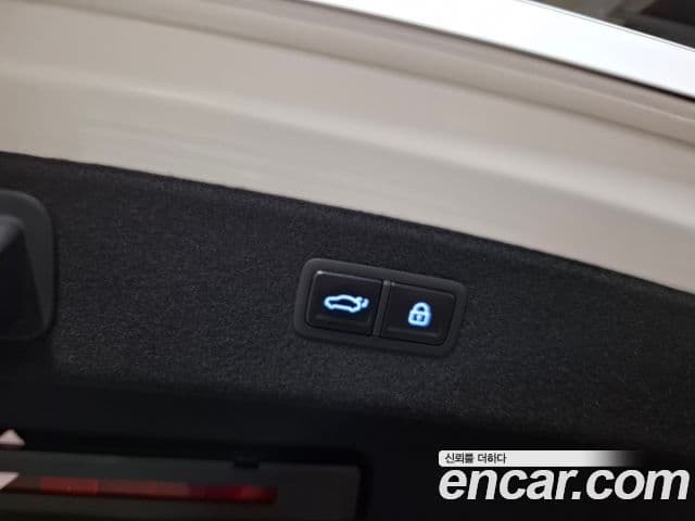 Genesis Electrified G80 2025 — фото 14 из 20