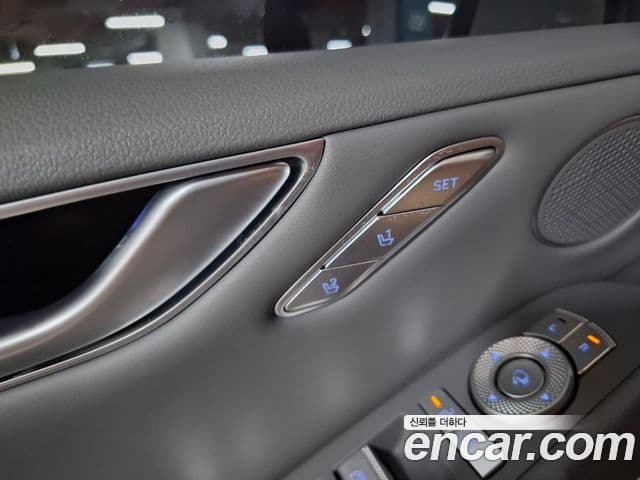 Genesis Electrified G80 2025 — фото 15 из 20