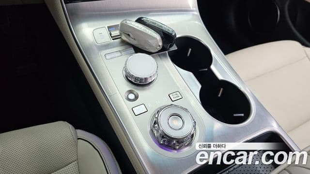 Genesis GV70 2025 — ფოტო 7/20