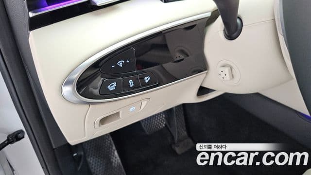Genesis GV70 2025 — ფოტო 19/20