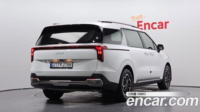 Kia Carnival 2025 — Фото 2/20