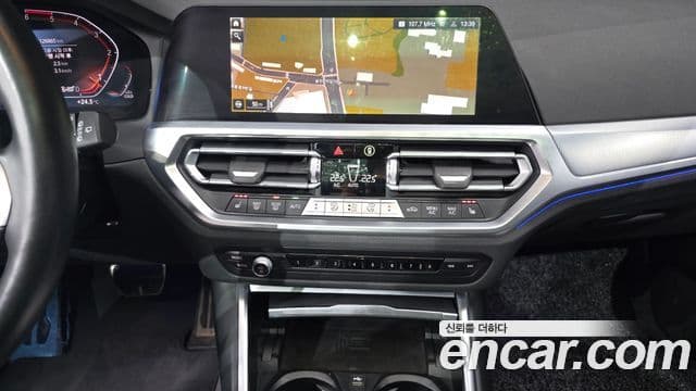 BMW 3 Series 2021 — ფოტო 15/20