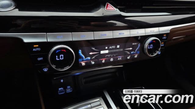 Genesis Electrified G80 2021 — Şəkil 19/20