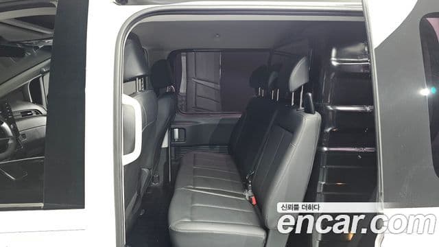 Hyundai Staria 2023 — ფოტო 12/20