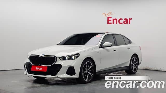 BMW 5 Series, 2025
