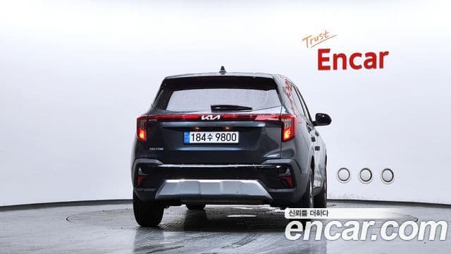 Kia Seltos 2024 — ფოტო 4/20