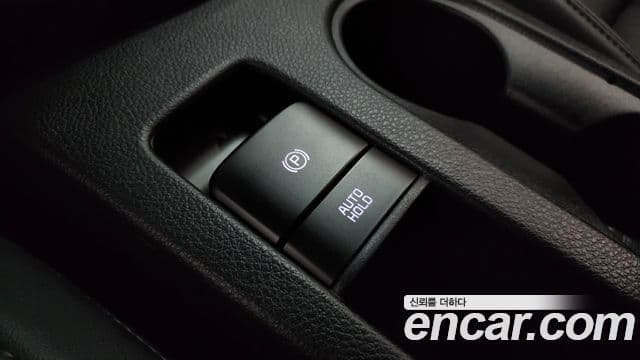 Kia Seltos 2024 — ფოტო 15/20