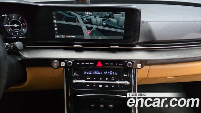 Kia Carnival 2023 — ფოტო 15/20