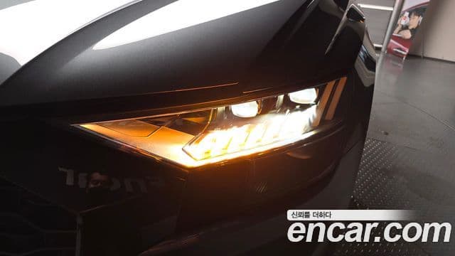 Audi Q8 2023 — Photo 26/41