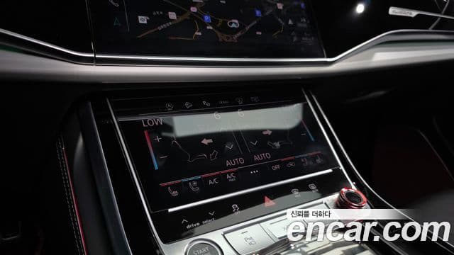 Audi Q8 2023 — Photo 12/41