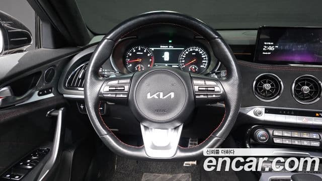 Kia Stinger 2022 — Фото 13/20