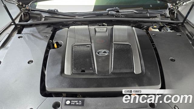 Lexus LS500 2018 — ფოტო 6/20