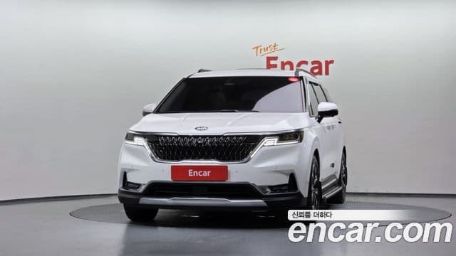 Kia Carnival 2021 — ფოტო 3/20