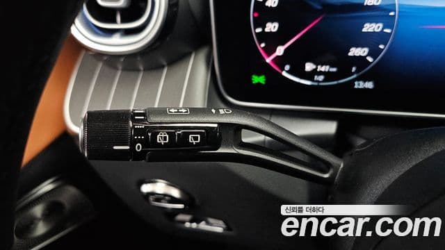 Mercedes-Benz GLC-Class 2026 — Photo 12/37