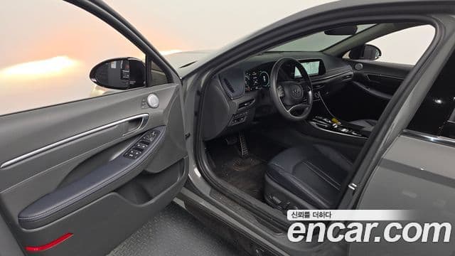 Hyundai Sonata 2021 — ფოტო 10/20