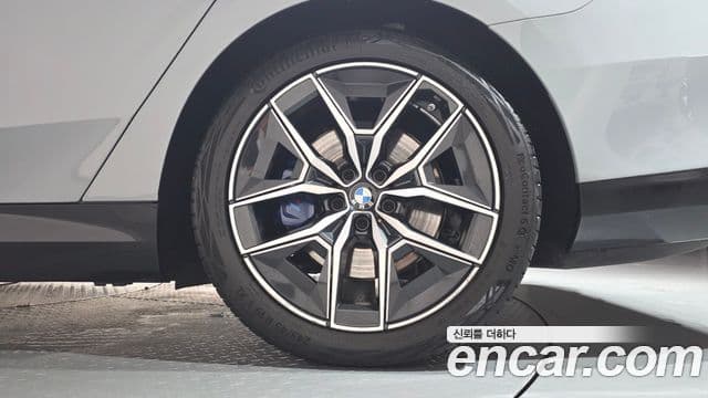 BMW i5 2025 — ფოტო 31/34