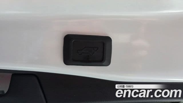 Toyota RAV4 2023 — Şəkil 19/20