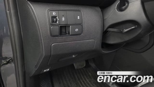 Hyundai Staria 2023 — Şəkil 18/20