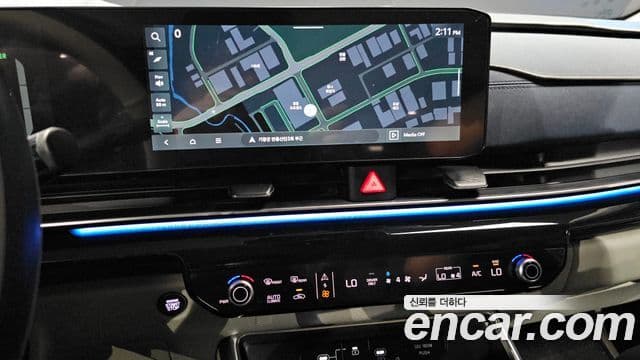 Kia Carnival 2024 — ფოტო 17/20