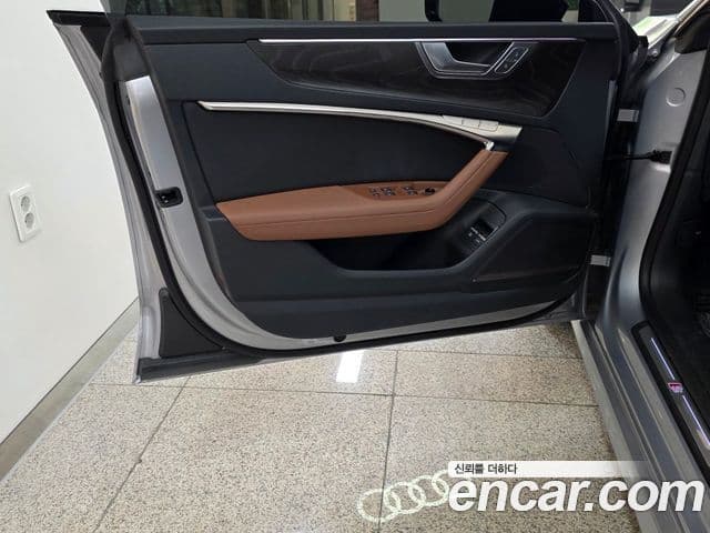 Audi A7 2023 — фото 11 из 20