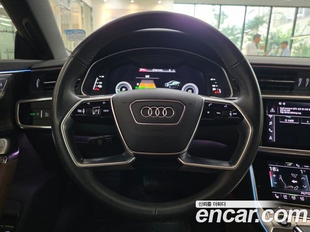 Audi A7 2023 — фото 12 из 20