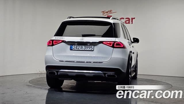 Mercedes-Benz GLE-Class 2022 — ფოტო 4/20