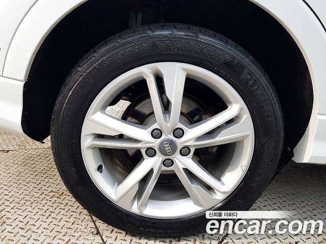 Audi Q3 2020 — Şəkil 20/20