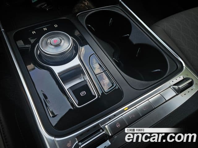 Kia Carnival 2024 — Şəkil 5/18