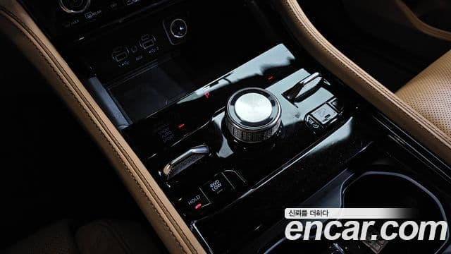 Jeep Grand Cherokee 2023 — ფოტო 9/20