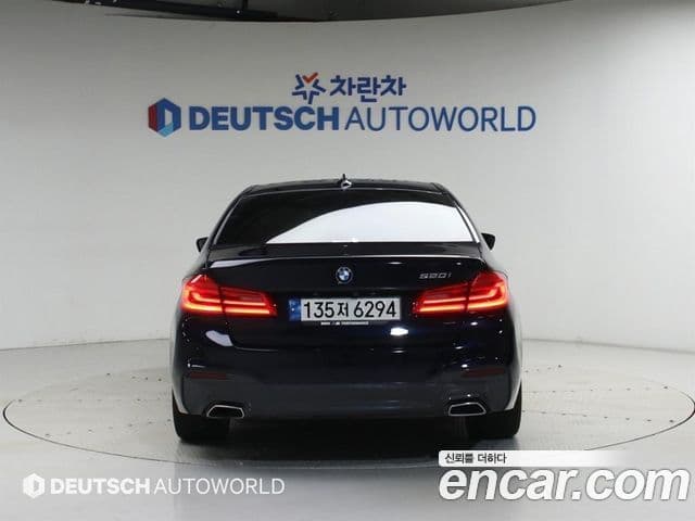 BMW 5 Series 2020 — ფოტო 4/20