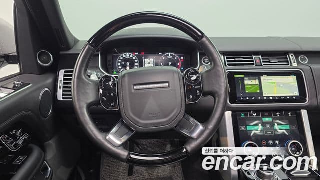 Land Rover Range Rover 2018 — ფოტო 16/20