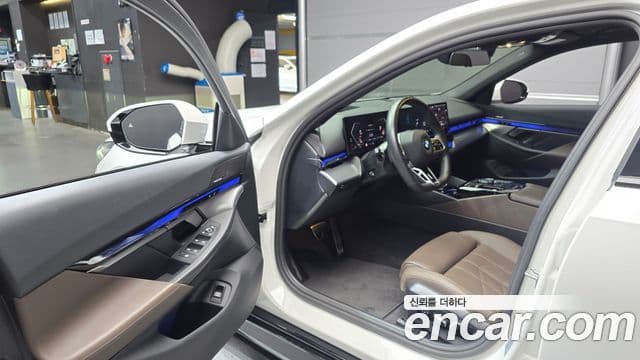 BMW 5 Series 2024 — ფოტო 10/20