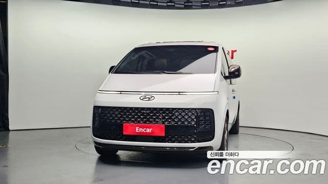 Hyundai Staria 2023 — ფოტო 3/20