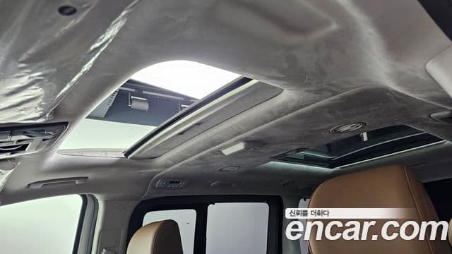 Hyundai Staria 2023 — ფოტო 19/20