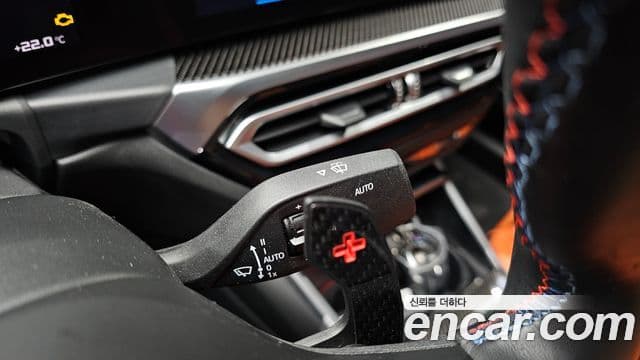 BMW M4 2023 — Photo 32/33