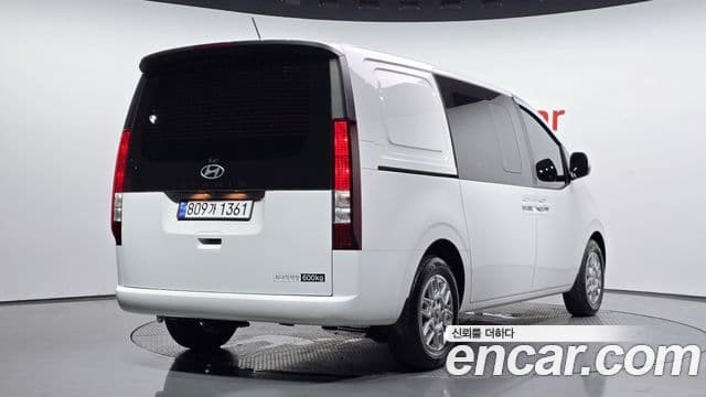 Hyundai Staria 2025 — Şəkil 2/20