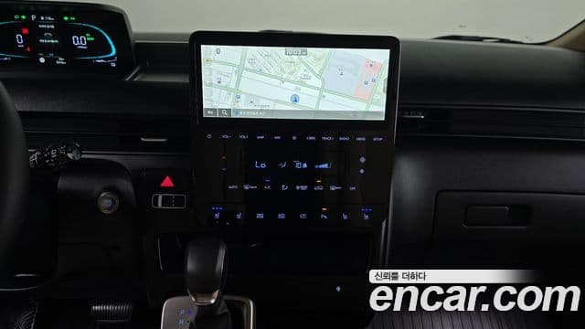 Hyundai Staria 2025 — Şəkil 13/20