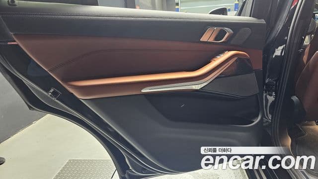 BMW X7 2024 — Photo 30/34