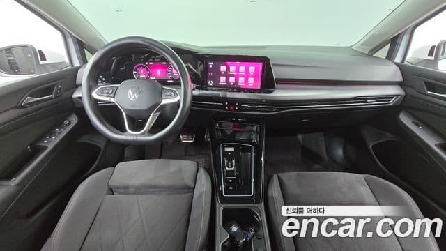 Volkswagen Golf 2023 — ფოტო 7/20