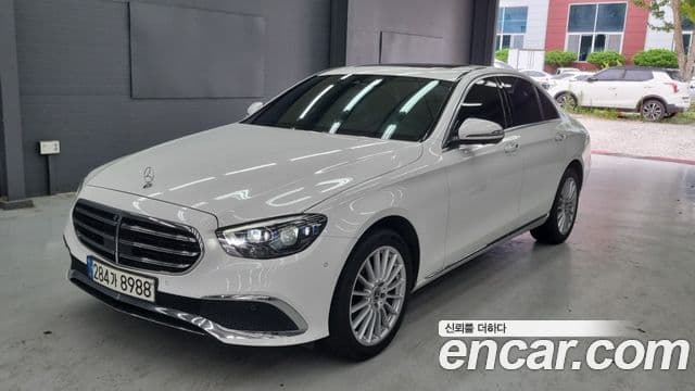 Mercedes-Benz E-Class 2022 — Şəkil 1/18