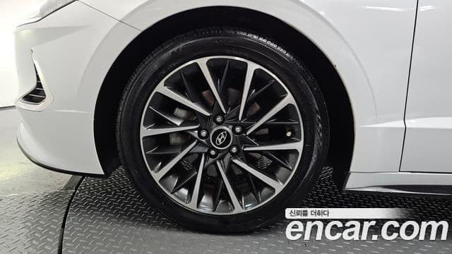 Hyundai Sonata 2019 — Фото 5/20