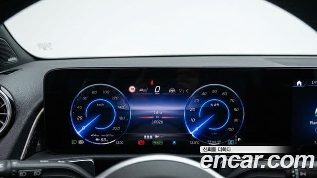 Mercedes-Benz EQB 2025 — ფოტო 8/12