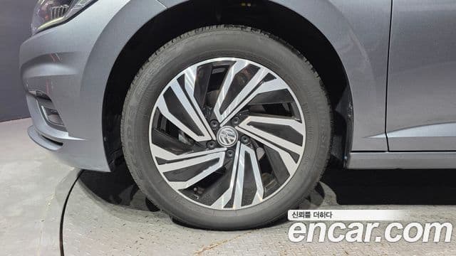 Volkswagen Jetta 2021 — Şəkil 5/20