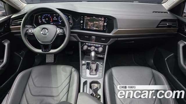 Volkswagen Jetta 2021 — Şəkil 7/20